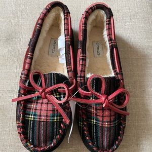 Crew cut shoes for boys  size 3.  Fluffy inside